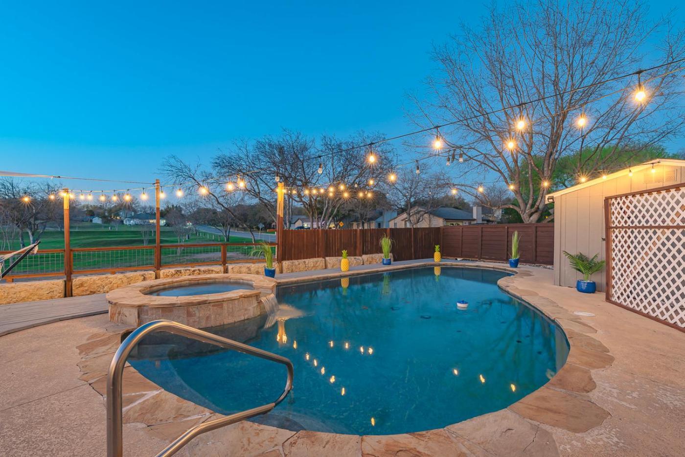 Stunning Pool Overlooking Golf Course & Game Room San Antonio Exterior photo